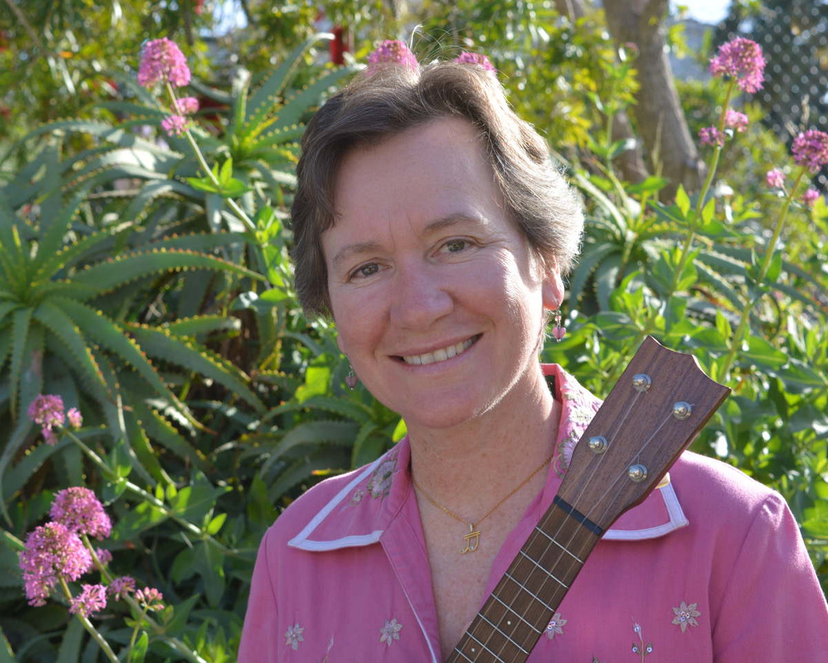 Samantha Muir & Uke.jpeg